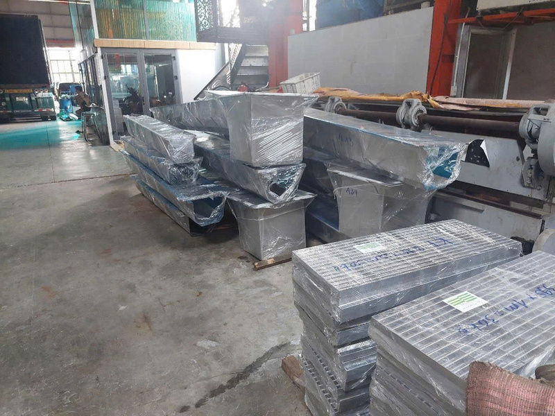 Gia công bồn chứa inox chữ nhật